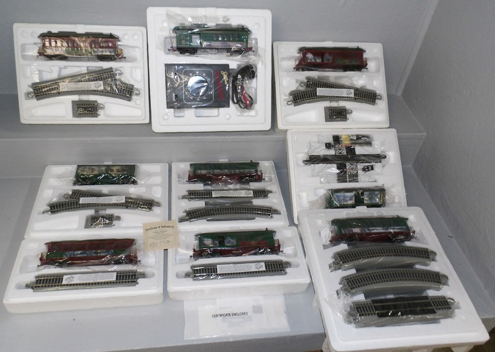 Thomas Kinkade Christmas Express Collection Train Set (1 of 8)