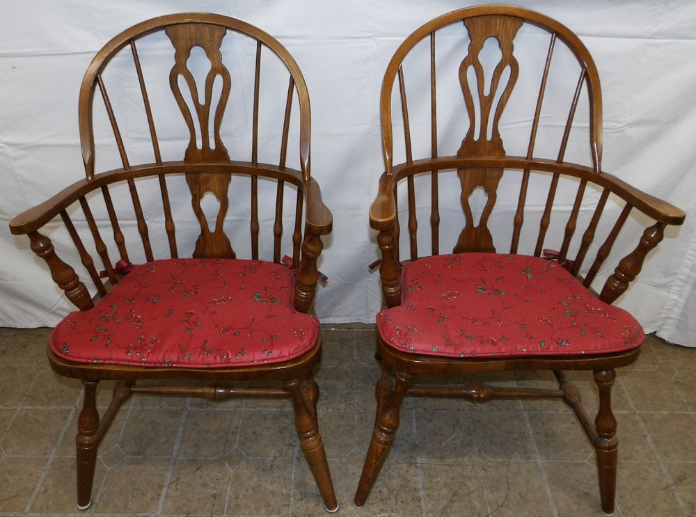 Pair Oak Arm Chairs (1 of 5)