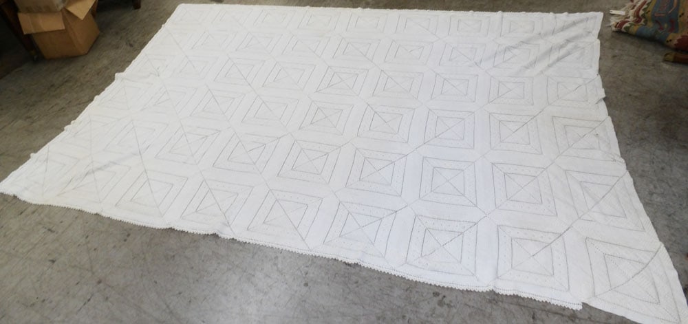 Crotched Coverlet: Crotched Coverlet. 66" X 138" ALL DESCRIPTIONS AND ANY CONDITION STATEMENT GIVEN BY LANGSTON AUCTION GALLERY ARE STRICTLY OPINIONS AND LANGSTON'S SHALL HAVE NO RESPONSIBILITY FOR ERRORS OR OMISSIONS. 