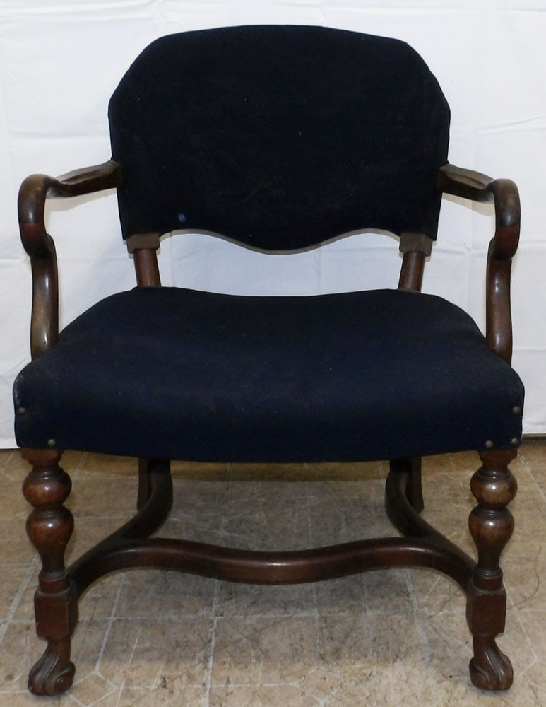Mahogany Upholstered Arm Chair: Mahogany Upholstered Arm Chair. 33 1/4" H 27 1/2" W 28" D ALL DESCRIPTIONS AND ANY CONDITION STATEMENT GIVEN BY LANGSTON AUCTION GALLERY ARE STRICTLY OPINIONS AND LANGSTON'S SHALL HAVE NO RESPONSIBILI