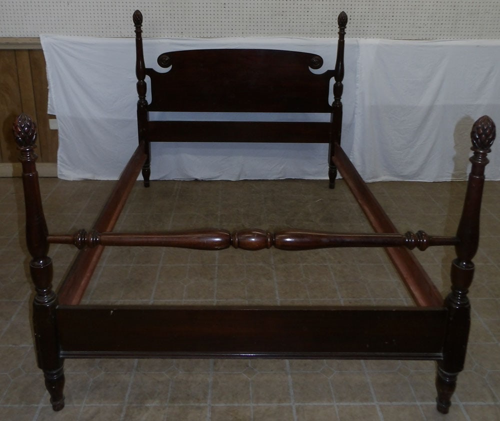 Mahogany Full Size Bed With Rails: Mahogany Full Size Bed With Rails. 50" H 58" W ALL DESCRIPTIONS AND ANY CONDITION STATEMENT GIVEN BY LANGSTON AUCTION GALLERY ARE STRICTLY OPINIONS AND LANGSTON'S SHALL HAVE NO RESPONSIBILITY FOR ERRO