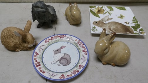Lot Porcelain - Pottery Bunny Items