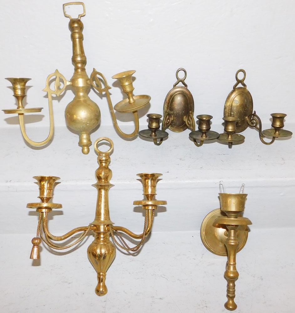 Lot Brass Sconces: Lot Brass Sconces. 12 1/2" H 11" W ALL DESCRIPTIONS AND ANY CONDITION STATEMENT GIVEN BY LANGSTON AUCTION GALLERY ARE STRICTLY OPINIONS AND LANGSTON'S SHALL HAVE NO RESPONSIBILITY FOR ERRORS OR OMISSI
