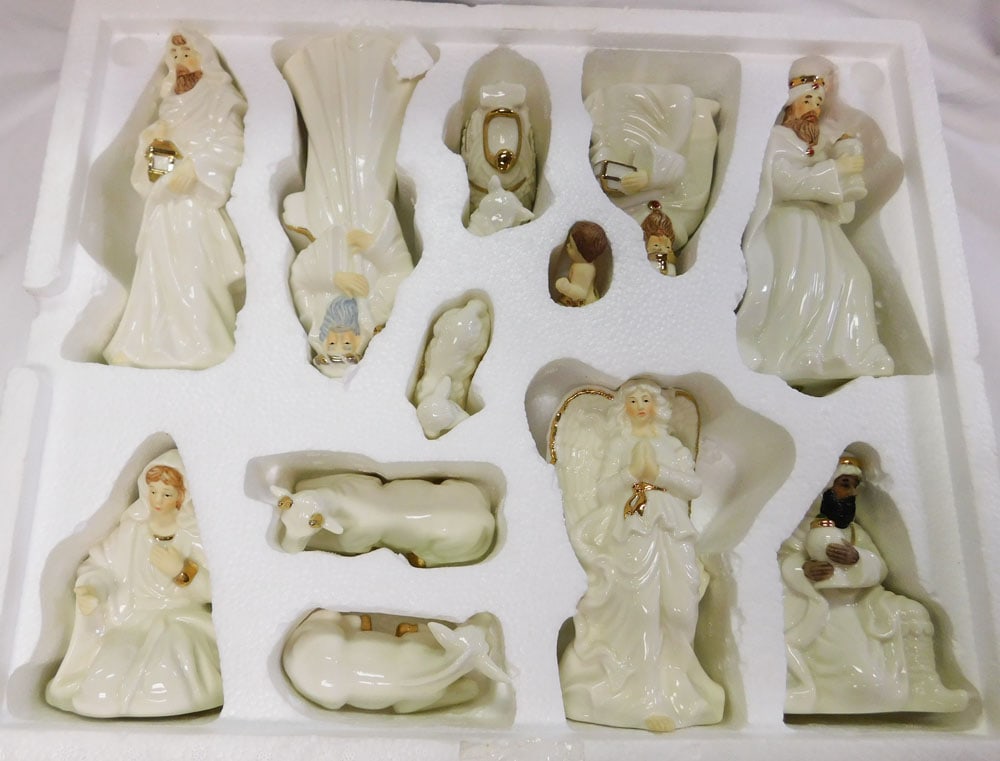 Porcelain Nativity Scene In Original Box: Porcelain Nativity Scene In Original Box . ALL DESCRIPTIONS AND ANY CONDITION STATEMENT GIVEN BY LANGSTON AUCTION GALLERY ARE STRICTLY OPINIONS AND LANGSTON'S SHALL HAVE NO RESPONSIBILITY FOR ERRORS O
