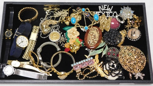 Lot Costume Jewelry