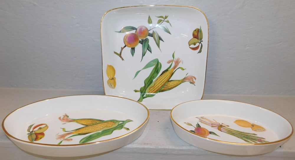 Three Royal Worcester "Evesham" Casserole Dishes (1 of 6)