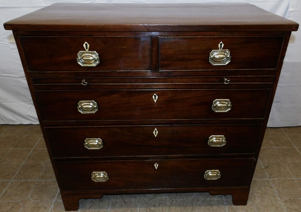 19th Century Mahogany Banded Top Two Over Three Drawer Chest: 19th Century Mahogany Banded Top Two Over Three Drawer Chest. 36 1/4" H 38" W 21 1/2" D ALL DESCRIPTIONS AND ANY CONDITION STATEMENT GIVEN BY LANGSTON AUCTION GALLERY ARE STRICTLY OPINIONS AND LANGSTO