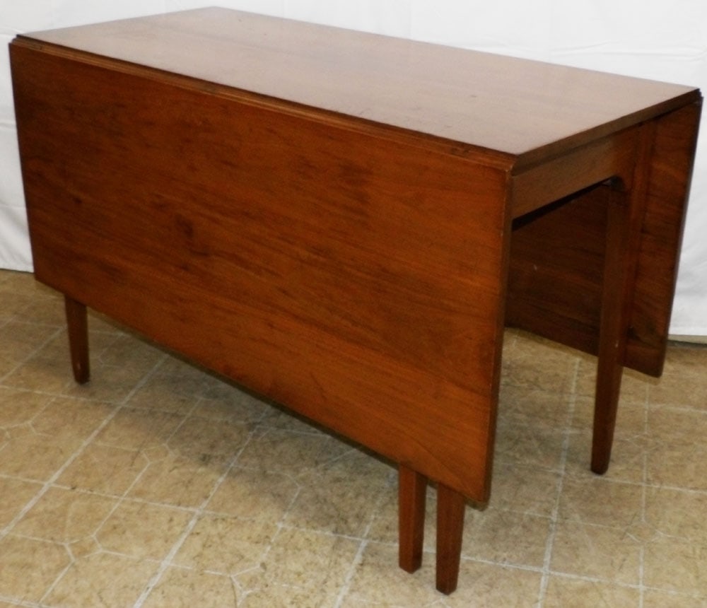 Antique Southern Cherry & Walnut Hepplewhite Tapered Leg Dining Table (1 of 6)