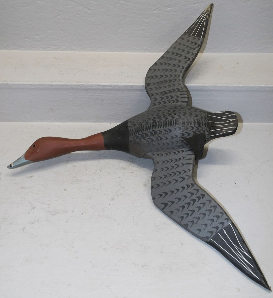Large Painted Carved Bird Decoy Wall Hanging  (1 of 7)