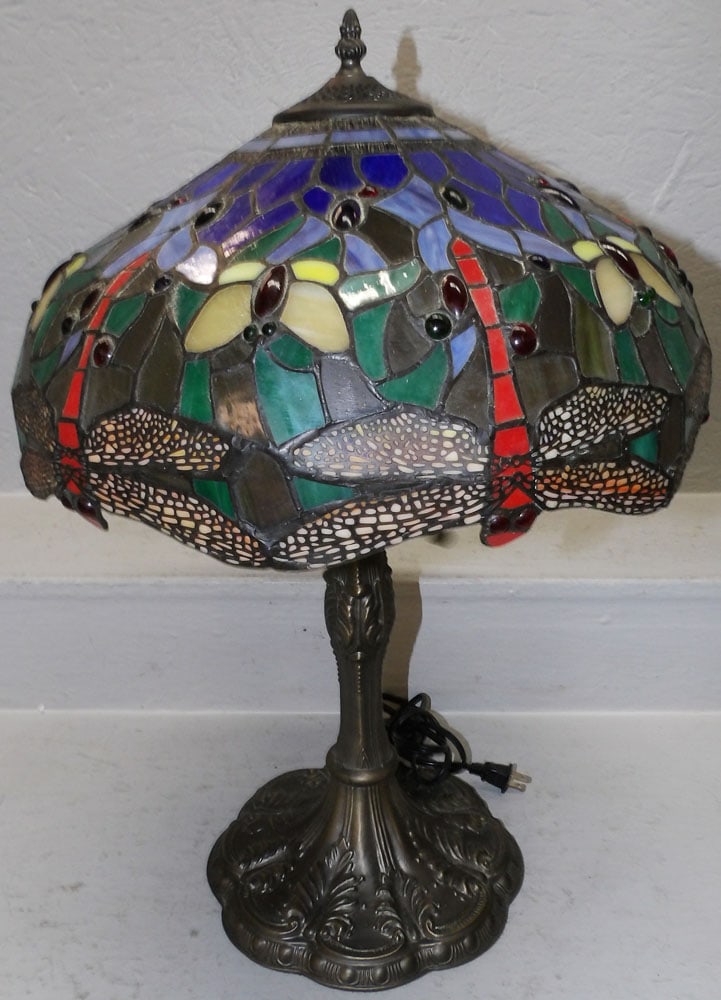 Leaded Stain Glass Tiffany Style Lamp : Leaded Stain Glass Tiffany Style Lamp . 23 1/2" H 15 3/4" Dia. ALL DESCRIPTIONS AND ANY CONDITION STATEMENT GIVEN BY LANGSTON AUCTION GALLERY ARE STRICTLY OPINIONS AND LANGSTON'S SHALL HAVE NO RESPONS
