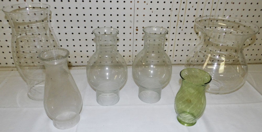 Lot Glass Items: Lot Glass Items. 11 1/2" H 5" Dia "ALL DESCRIPTIONS AND ANY CONDITION STATEMENT GIVEN BY LANGSTON AUCTION GALLERY ARE STRICTLY OPINIONS AND LANGSTON'S SHALL HAVE NO RESPONSIBILITY FOR ERRORS OR OMISSI