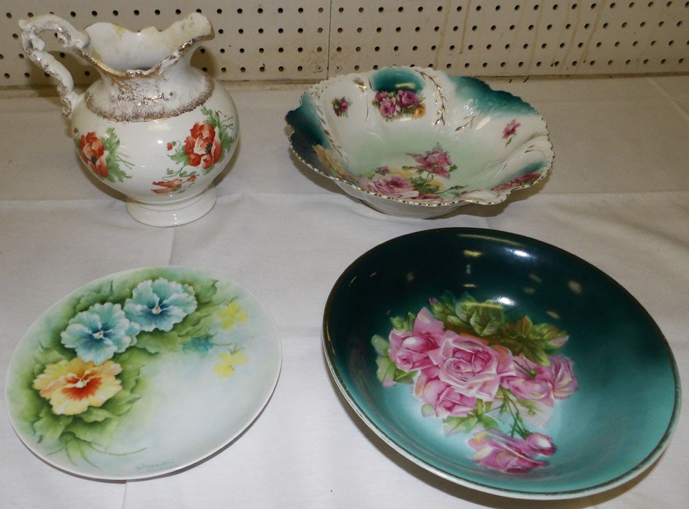 Lot Hand Painted Porcelain Items (1 of 5)