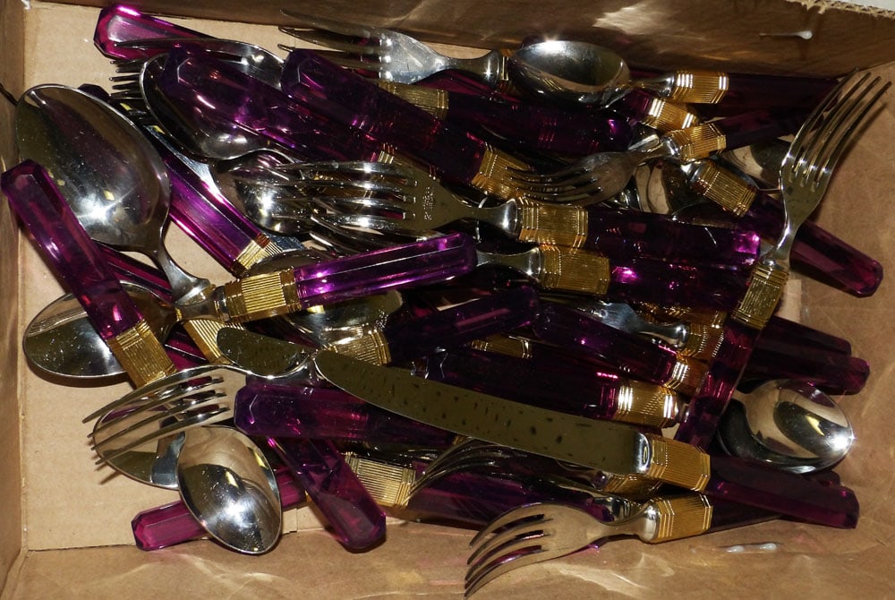 Lot Mikasa Flatware With Lucite Handles Laslo: Lot Mikasa Flatware With Lucite Handles Laslo. 9 1/2" Long "ALL DESCRIPTIONS AND ANY CONDITION STATEMENT GIVEN BY LANGSTON AUCTION GALLERY ARE STRICTLY OPINIONS AND LANGSTON'S SHALL HAVE NO RESPONSIBI