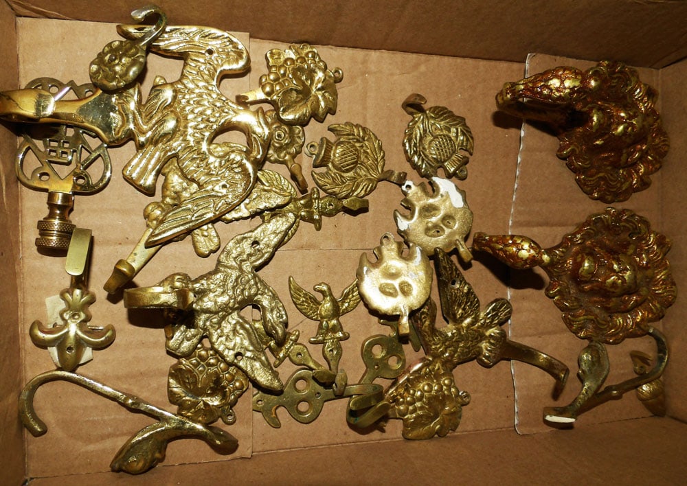 Lot Brass Hooks: Lot Brass Hooks. 5" H 3" W "ALL DESCRIPTIONS AND ANY CONDITION STATEMENT GIVEN BY LANGSTON AUCTION GALLERY ARE STRICTLY OPINIONS AND LANGSTON'S SHALL HAVE NO RESPONSIBILITY FOR ERRORS OR OMISSIONS. TH