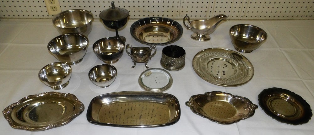 Lot Silver Plate Items (1 of 5)