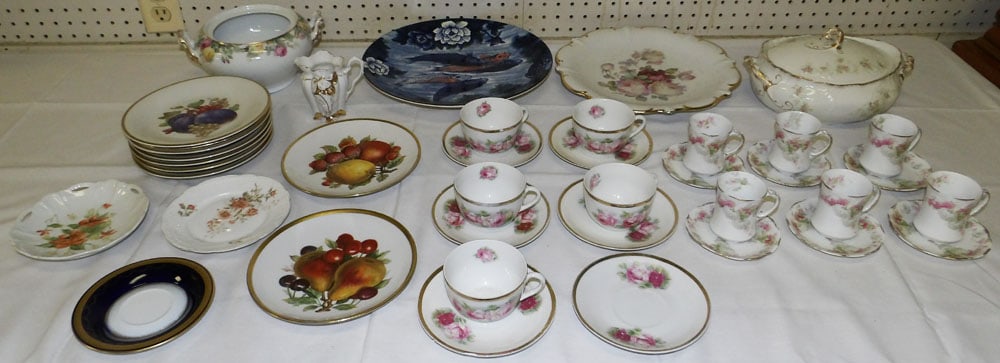 Lot Hand Painted Porcelain Items: Lot Hand Painted Porcelain Items. 12" Dia "ALL DESCRIPTIONS AND ANY CONDITION STATEMENT GIVEN BY LANGSTON AUCTION GALLERY ARE STRICTLY OPINIONS AND LANGSTON'S SHALL HAVE NO RESPONSIBILITY FOR ERRORS O