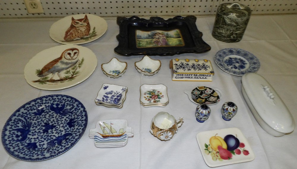 Lot Porcelain Items (1 of 6)