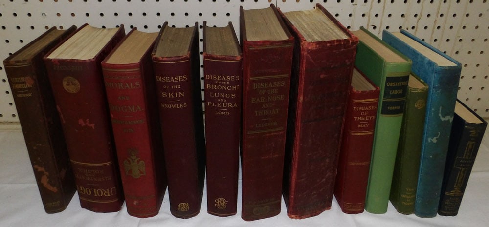Lot Antique Medical Books (1 of 5)