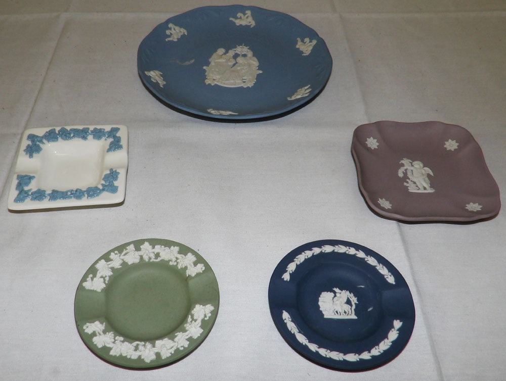 Lot Wedgwood Jasperware Items: Lot Wedgwood Jasperware Items. 5" Dia "ALL DESCRIPTIONS AND ANY CONDITION STATEMENT GIVEN BY LANGSTON AUCTION GALLERY ARE STRICTLY OPINIONS AND LANGSTON'S SHALL HAVE NO RESPONSIBILITY FOR ERRORS OR OM