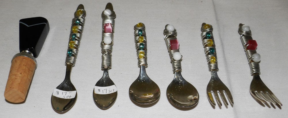 Lot Childs Spoons & Forks & Bottle Stopper: Lot Childs Spoons & Forks & Bottle Stopper. 5 1/2" Long "ALL DESCRIPTIONS AND ANY CONDITION STATEMENT GIVEN BY LANGSTON AUCTION GALLERY ARE STRICTLY OPINIONS AND LANGSTON'S SHALL HAVE NO RESPONSIBILIT