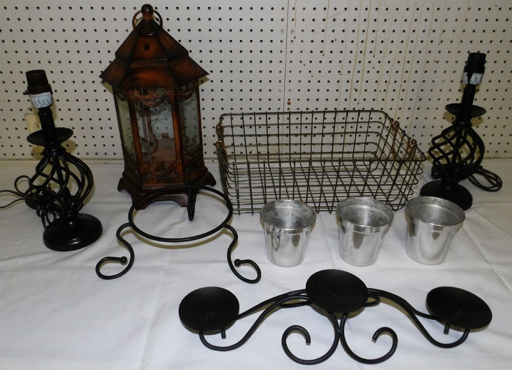 Lot Metal Ware Decorator Items (1 of 3)