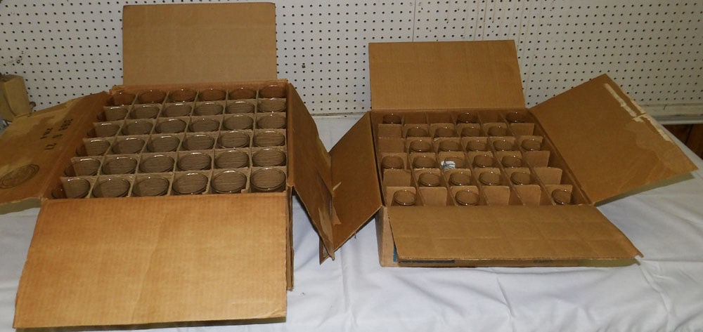 Lot Glass Items - Libbey - Anchor Hocking: Lot Glass Items - Libbey - Anchor Hocking. 5 1/2" X 2" "ALL DESCRIPTIONS AND ANY CONDITION STATEMENT GIVEN BY LANGSTON AUCTION GALLERY ARE STRICTLY OPINIONS AND LANGSTON'S SHALL HAVE NO RESPONSIBILITY