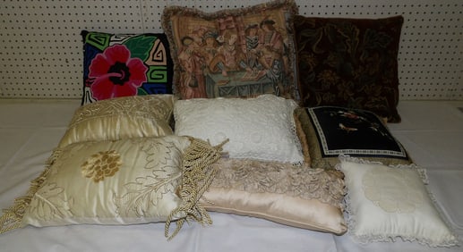 Lot Pillows