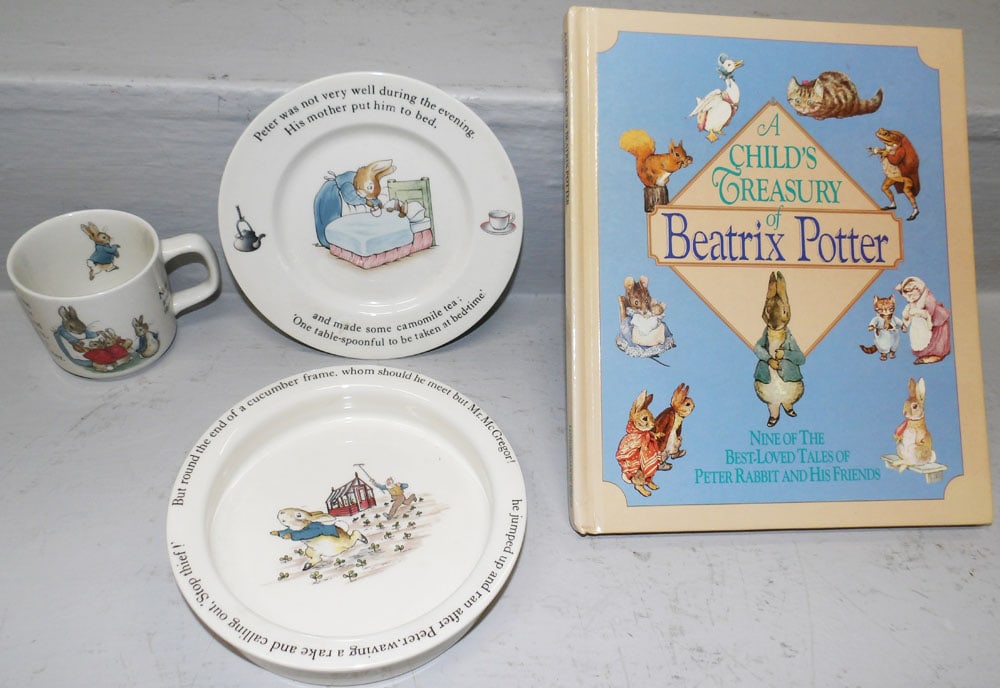 Lot of Wedgwood "Peter Rabbit" Child's Porcelain & Book (1 of 4)