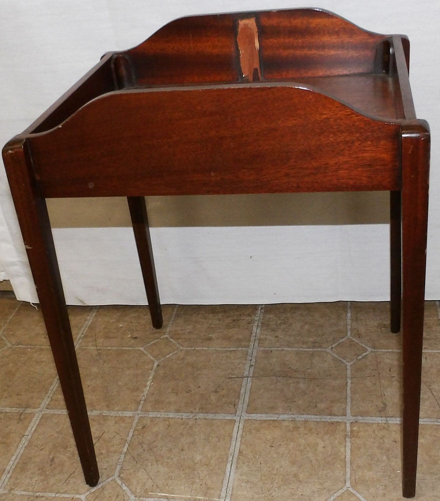 Mahogany Tray Top Stand (1 of 3)