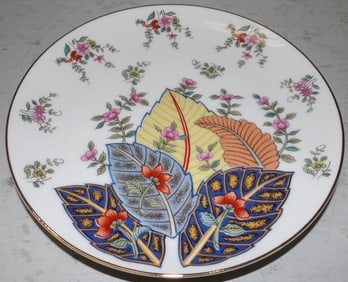 Tobacco Leaf Motif Porcelain Plate