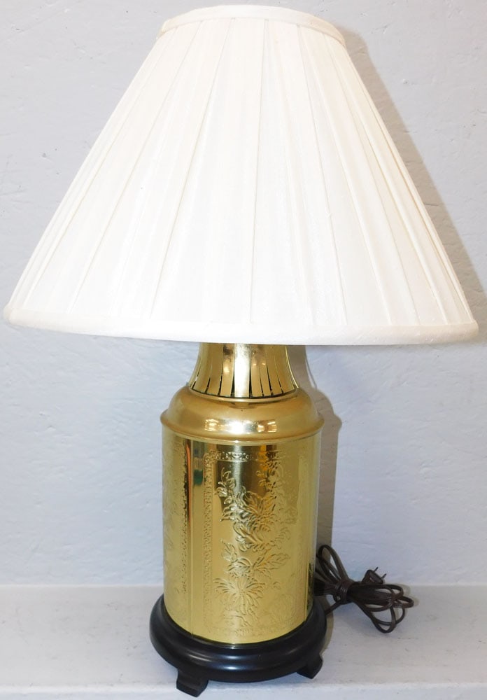 Oriental Brass Lamp (1 of 2)