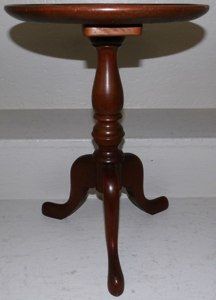 Mahogany Dish Top Whisky Stand (1 of 5)