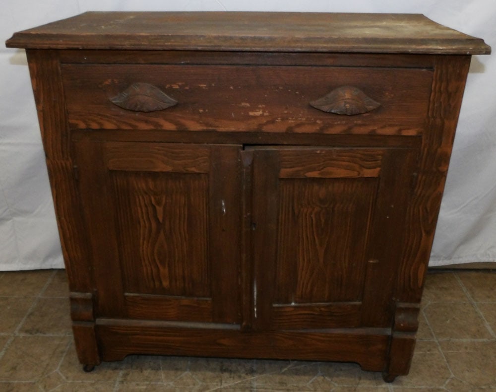 Antique Painted Washstand: Antique Painted Washstand . 29 1/2" H 31" W 14 1/2" D "ALL DESCRIPTIONS AND ANY CONDITION STATEMENT GIVEN BY LANGSTON AUCTION GALLERY ARE STRICTLY OPINIONS AND LANGSTON'S SHALL HAVE NO RESPONSIBILITY 