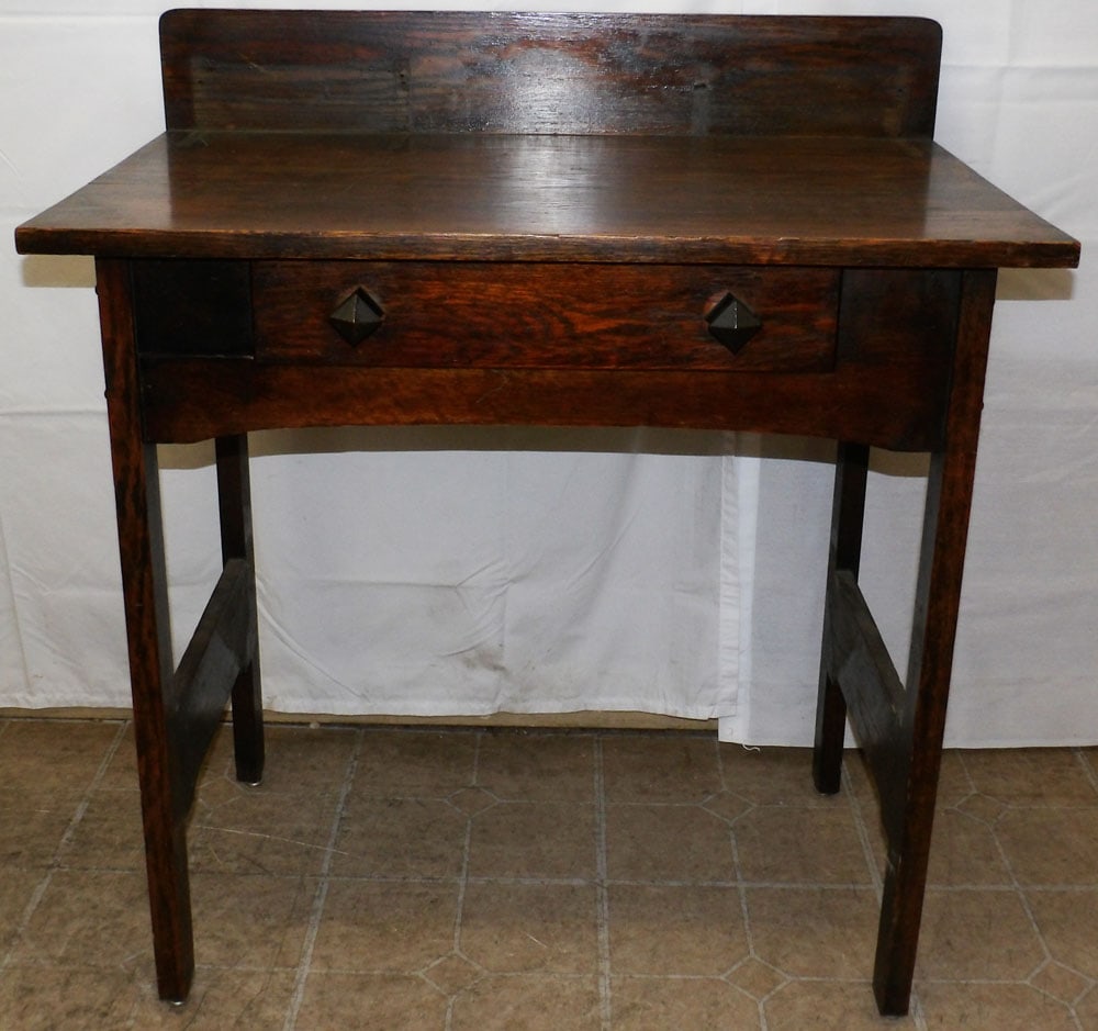 Antique Oak One Drawer Work Stand: Antique Oak One Drawer Work Stand . 35 3/4" H 32" W 20" D "ALL DESCRIPTIONS AND ANY CONDITION STATEMENT GIVEN BY LANGSTON AUCTION GALLERY ARE STRICTLY OPINIONS AND LANGSTON'S SHALL HAVE NO RESPONSIBIL