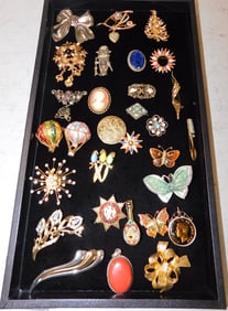 Lot of Costume Jewelry Brooches