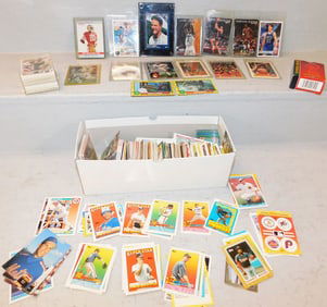 Lot of Baseball Cards