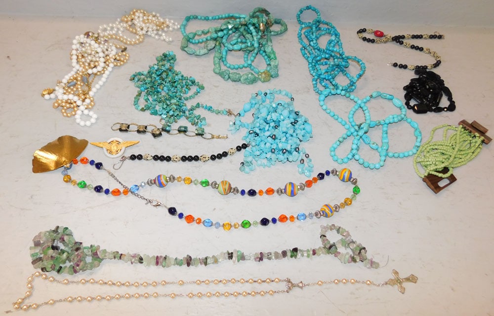 Lot of Costume Jewelry (1 of 5)
