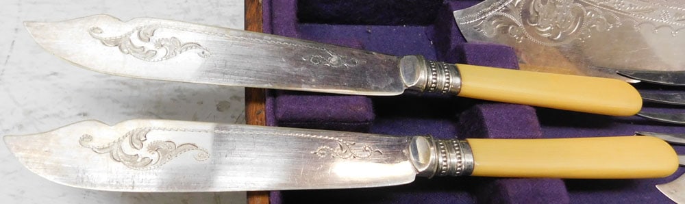 Six Piece Silverplated Bakelite Handle Fish Set in Case - 3