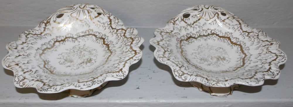 Pair of Painted Porcelain Sweet Meat Dishes (1 of 4)