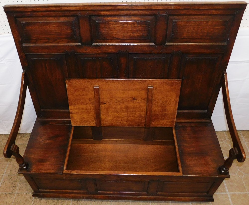 Oak Settle With Storage Seat Compartment - 2