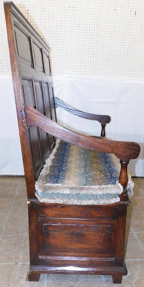 Oak Settle With Storage Seat Compartment - 4