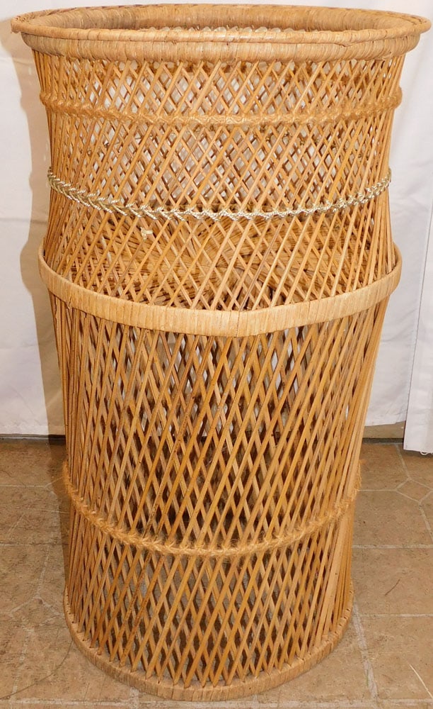 Natural Rattan Jardiniere Form Plant Stand: Natural Rattan Jardiniere Form Plant Stand . 30 1/4" H 16 1/2" Dia. , "ALL DESCRIPTIONS AND ANY CONDITION STATEMENT GIVEN BY LANGSTON AUCTION GALLERY ARE STRICTLY OPINIONS AND LANGSTON'S SHALL HAVE