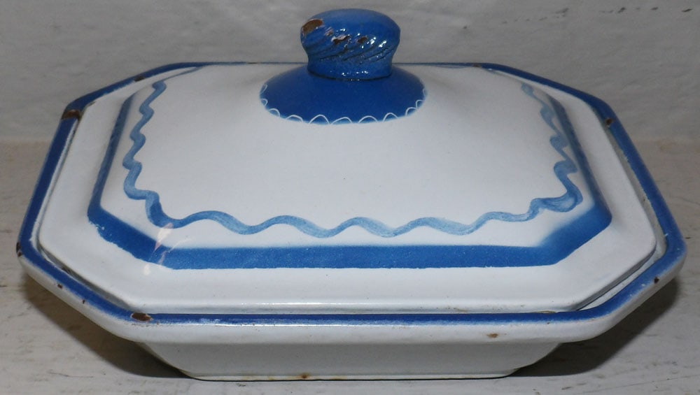 Antique Cast Iron & Enamel Covered Dish (1 of 4)