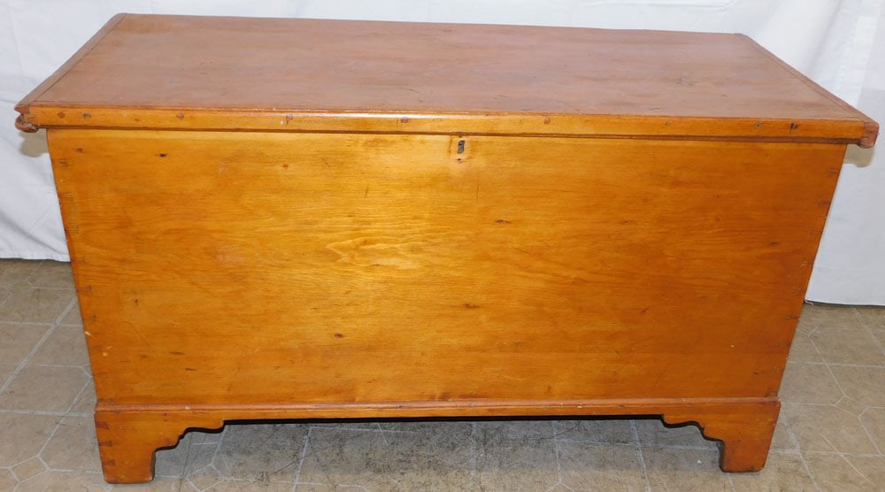 Antique Pine Dovetailed Blanket Chest (1 of 7)