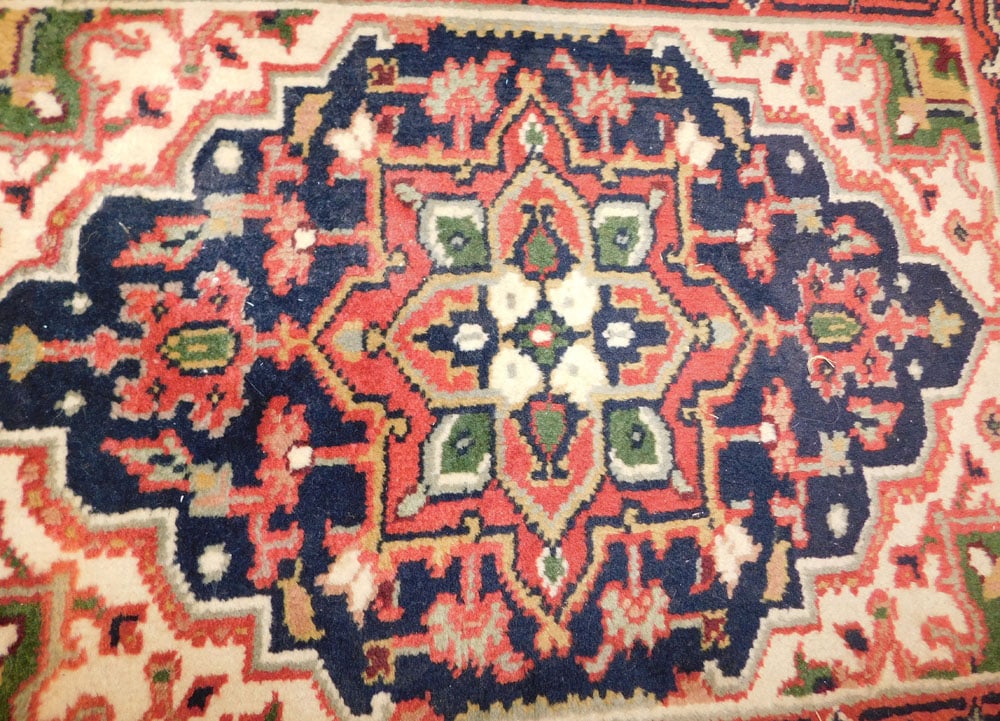 2' 2" x 3' Hand Made Oriental Rug - 2