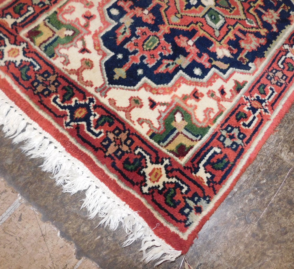 2' 2" x 3' Hand Made Oriental Rug - 3