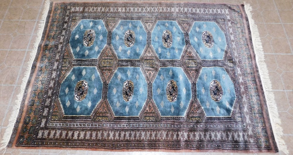 4' 2" x 5' 10" Hand Made Oriental Rug (1 of 4)