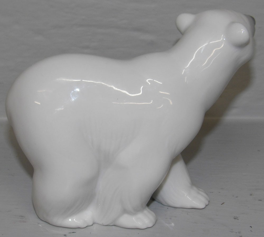 Lladro Polar Bear - 3