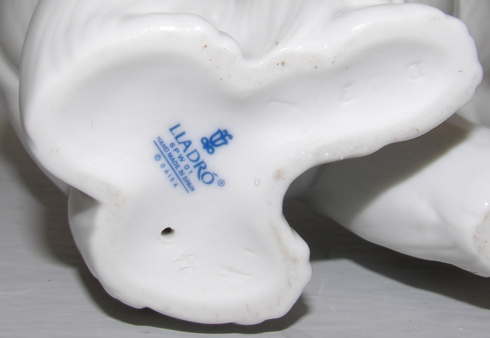 Lladro Polar Bear - 5