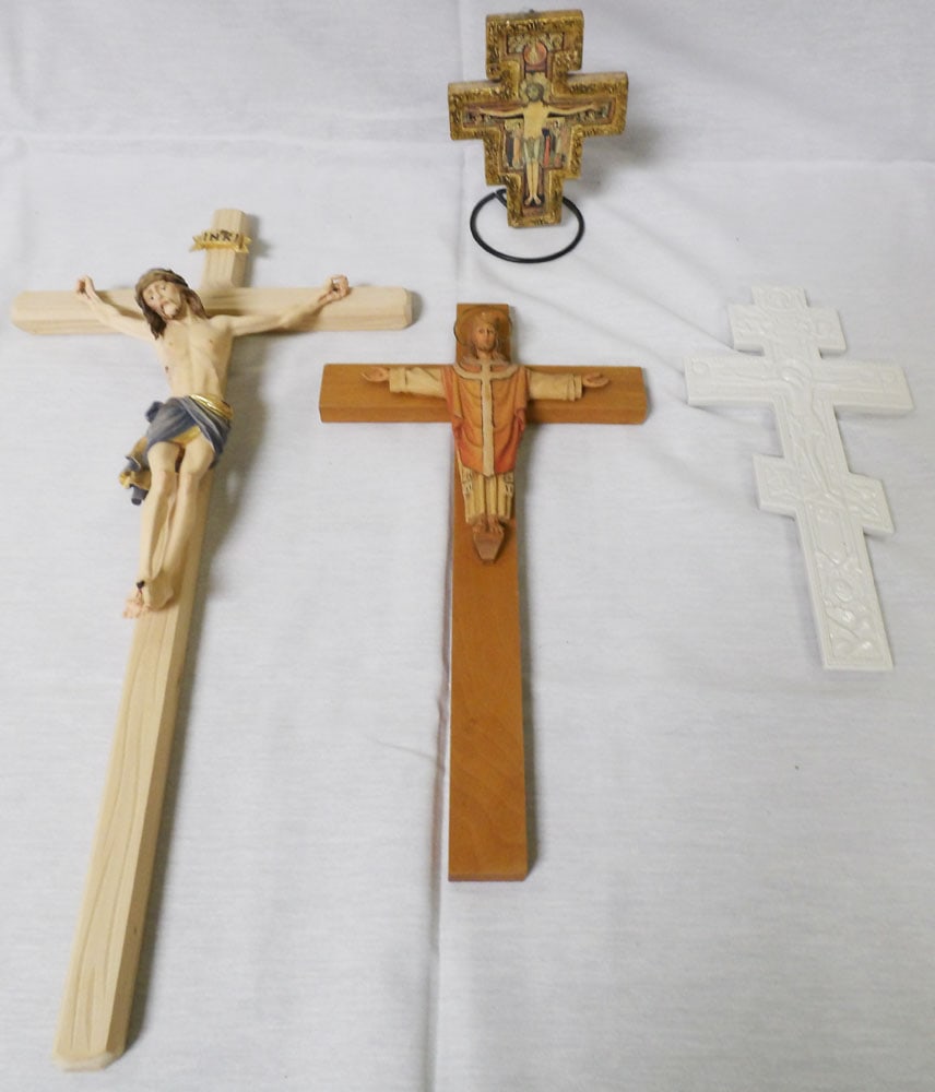 Lot Crucifix (1 of 5)